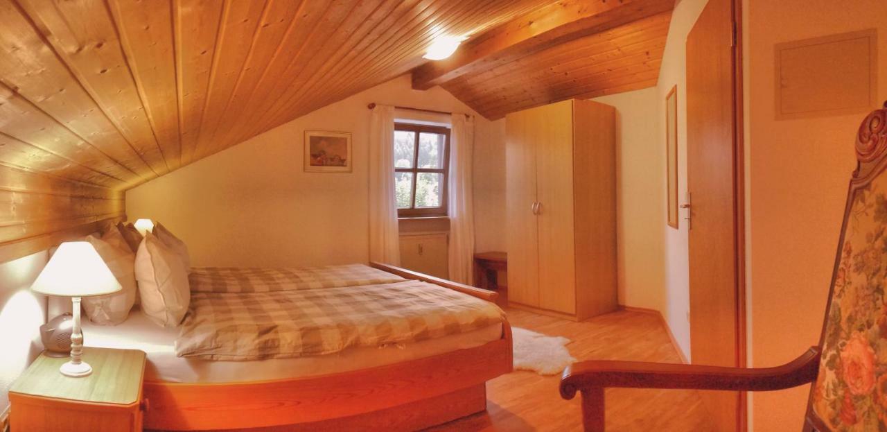 Ferienwohnung Franzi ガルミッシュ・パルテンキルヒェン エクステリア 写真