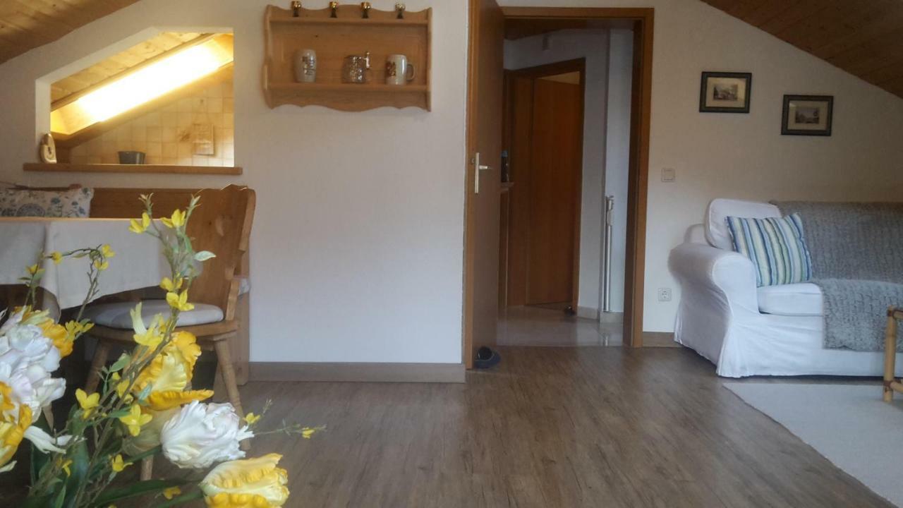 Ferienwohnung Franzi ガルミッシュ・パルテンキルヒェン エクステリア 写真