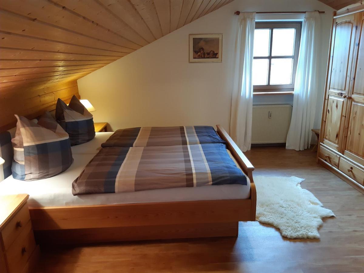 Ferienwohnung Franzi ガルミッシュ・パルテンキルヒェン エクステリア 写真