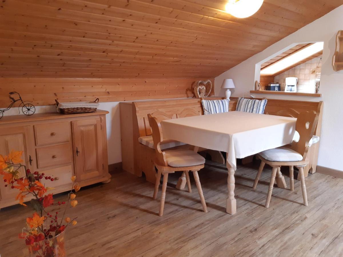 Ferienwohnung Franzi ガルミッシュ・パルテンキルヒェン エクステリア 写真
